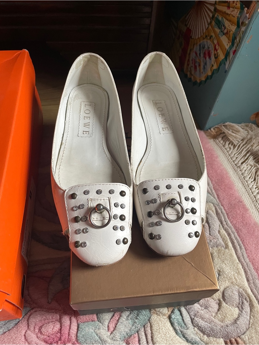 WHITE LOEWE RHINESTONE STUDDED RING FLATS W/ BOX